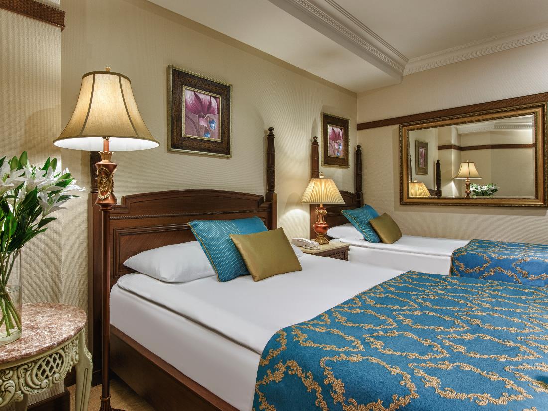 Standart Side Sea View Room - Accommodation - Delphin Palace
