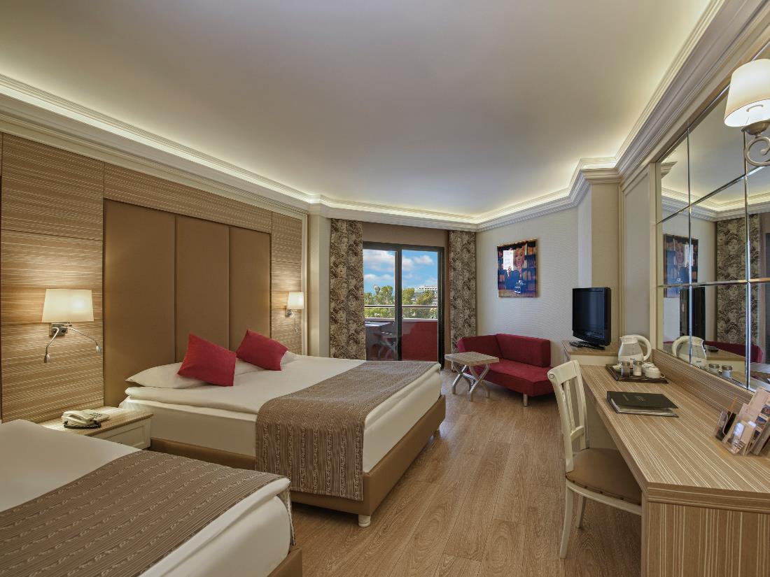 Standard Land View Room - Accommodation - Delphin Deluxe